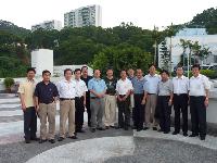 中國內地著名學府的公共衞生學院院長遊覽中大校園